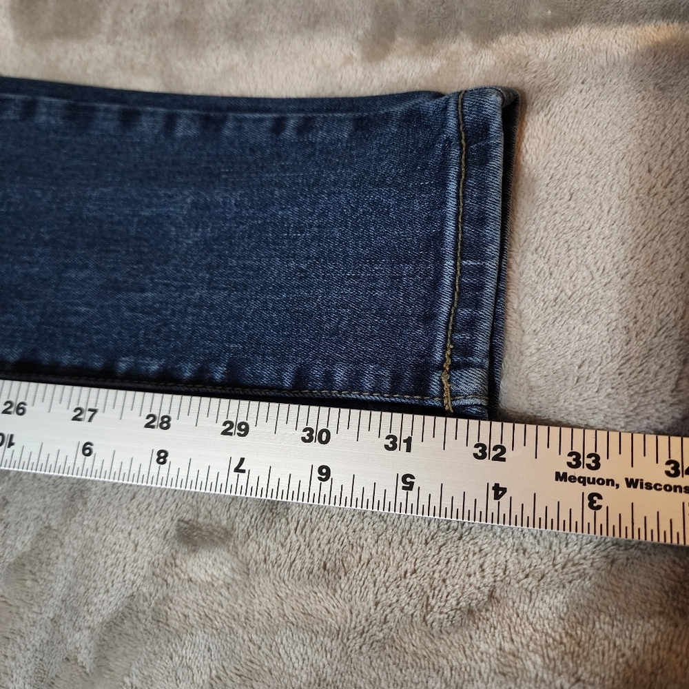 Curvy Fit Skinny Jeans | Mid Rise Stretch Dark Wash Denim | 6 / 28L - Picture 3 of 9